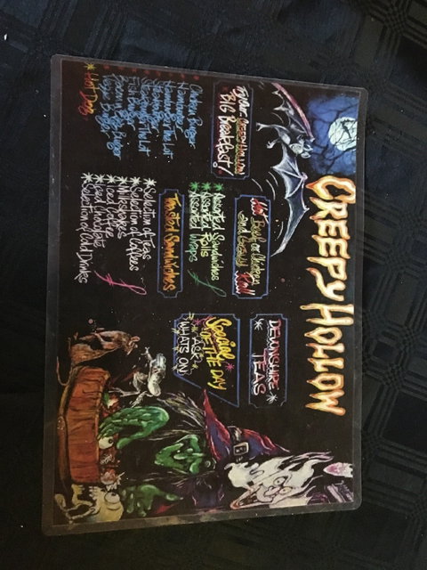 Creepy Hollow Cafe Restaurant - Local Tourism 8