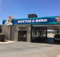 Bottle  Bird - Bed n Breakfasts