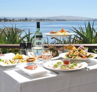 Eat at Whalers restaurant - Accommodation Australia