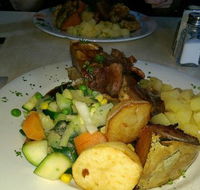 Queens Arms Hotel Riccardo's Seafood and Steakhouse - Local Tourism