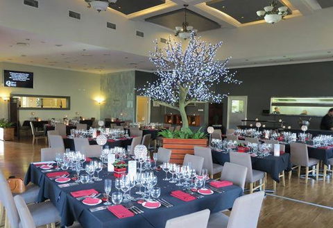 Sylvia's Restaurant & Wine Bar - Accommodation Australia 11