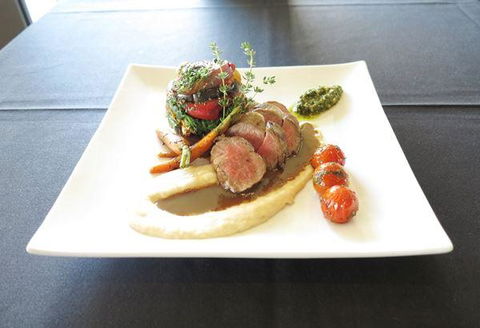 Sylvia's Restaurant & Wine Bar - Accommodation Australia 4