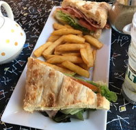 Mount Glorious Cafe - Australia Shopping