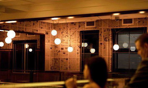 Apple Daily Bar & Eating House - Accommodation Australia 10