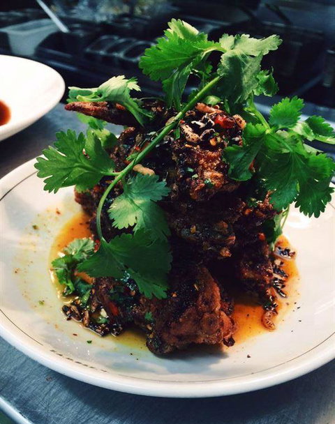 Apple Daily Bar & Eating House - Accommodation Australia 13