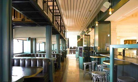 Apple Daily Bar & Eating House - Accommodation Australia 6