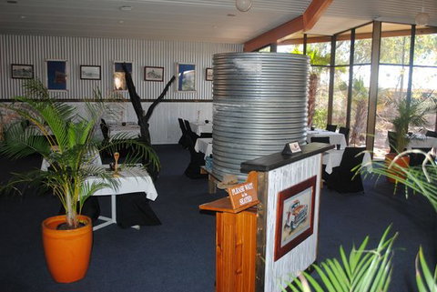Oasis Restaurant And Bar - Local Tourism 0