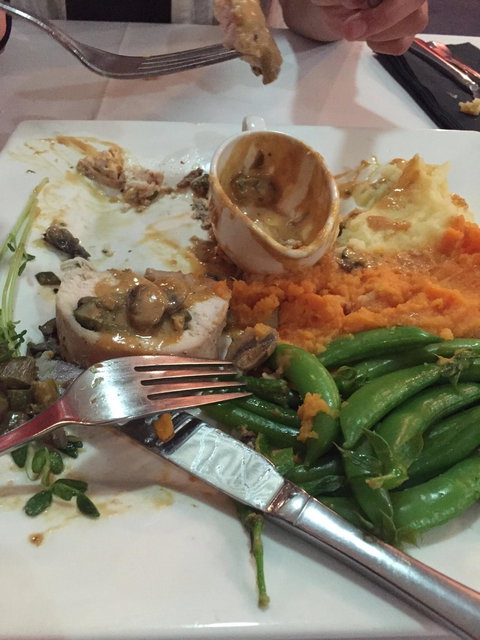 Oasis Restaurant And Bar - Local Tourism 3