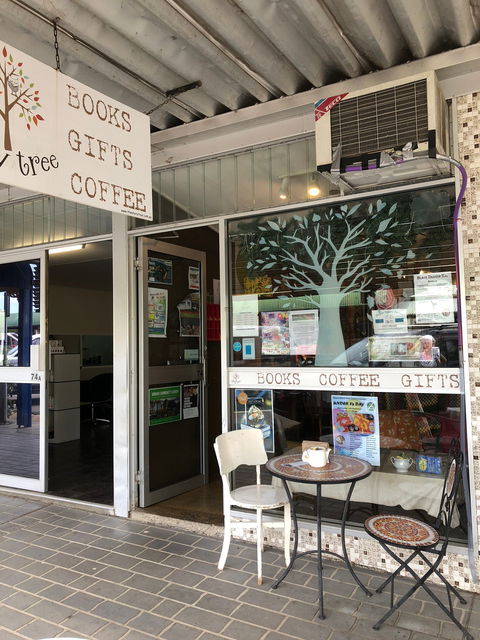 The Story Tree - Australia Shopping 3