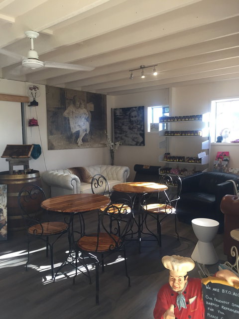 Packing Shed Cafe - Local Tourism 4