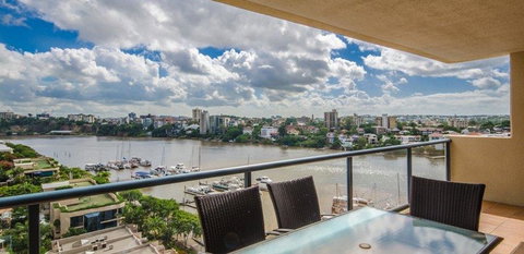 Central Dockside Apartment Hotel - Local Tourism 12