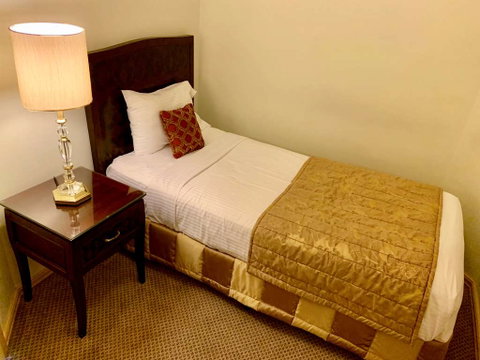 Royal Albert Hotel - Accommodation Australia 2