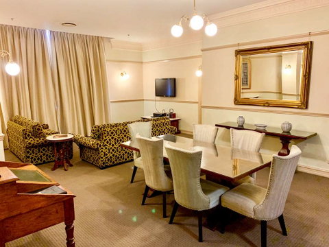 Royal Albert Hotel - Accommodation Australia 5