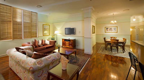 Royal Albert Hotel - Accommodation Australia 12