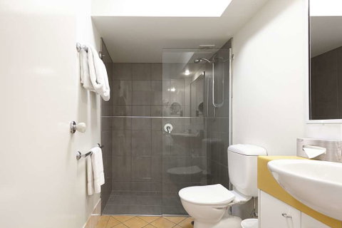 Central West End Apartments - Accommodation Australia 7