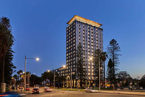 DoubleTree by Hilton Perth Waterfront - Local Tourism 1