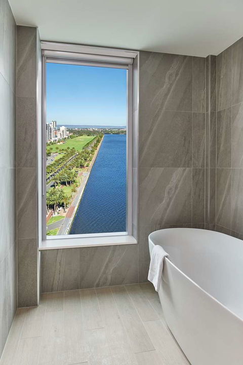DoubleTree by Hilton Perth Waterfront - Local Tourism 8
