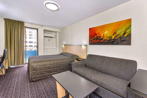 Comfort Inn & Suites Goodearth - Australia Shopping 13