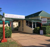 Emerald Central Hotel - Bed n Breakfasts