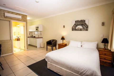 Darra Motel And Conference Centre - Bed n Breakfasts 4