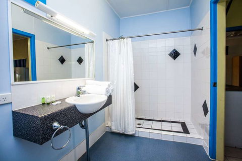 Darra Motel And Conference Centre - Bed n Breakfasts 10