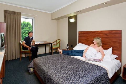 Rocklea International Hotel - Local Tourism 5