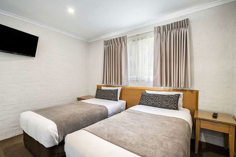 Comfort Inn Coach & Bushmans - Australia Shopping 13