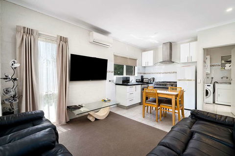 Comfort Inn Coach & Bushmans - Australia Shopping 15