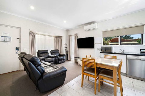 Comfort Inn Coach & Bushmans - Australia Shopping 16