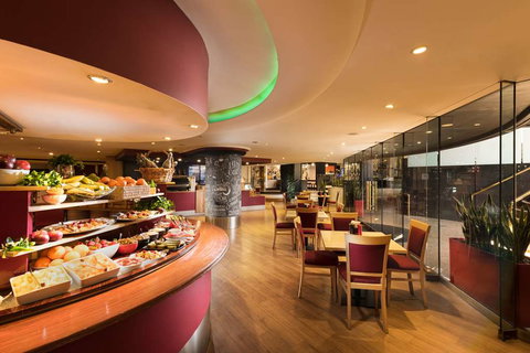 Stamford Plaza Adelaide - Accommodation Australia 9