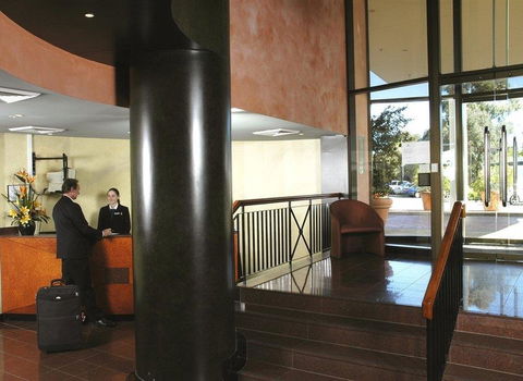 BreakFree Capital Tower - Australia Shopping 3