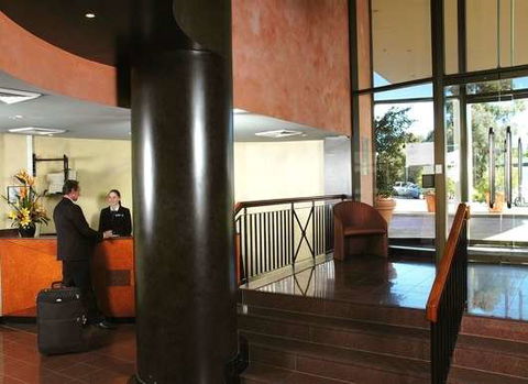 BreakFree Capital Tower - Australia Shopping 4