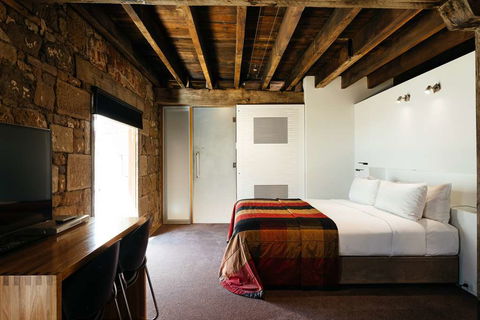 The Henry Jones Art Hotel - Local Tourism 6