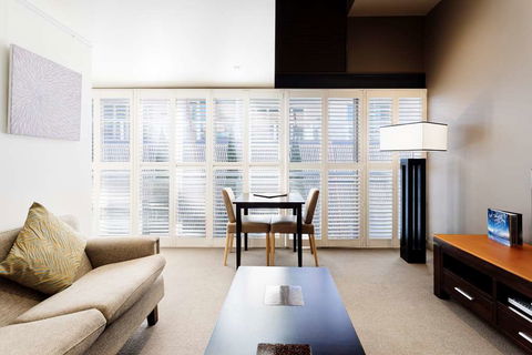 The Henry Jones Art Hotel - Local Tourism 9