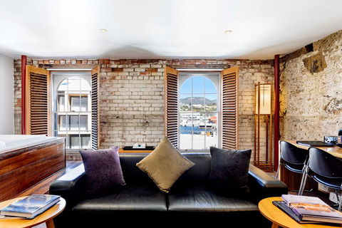 The Henry Jones Art Hotel - Local Tourism 10