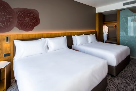 Crowne Plaza Hobart - Local Tourism 6