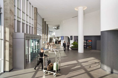 Rydges Sydney Airport Hotel - Local Tourism 3