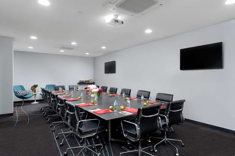 Rydges Sydney Airport Hotel - Local Tourism 9