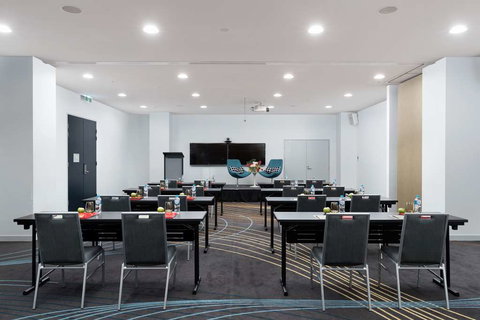 Rydges Sydney Airport Hotel - Local Tourism 10