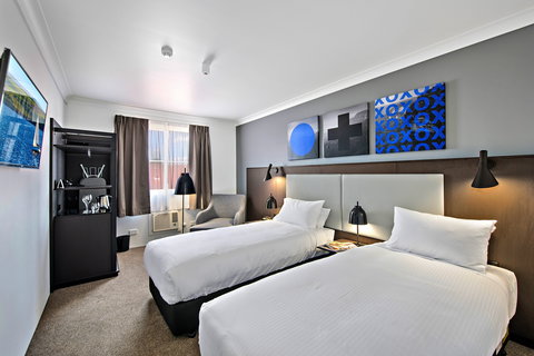 Quality Hotel CKS Sydney Airport - Australia Shopping 2