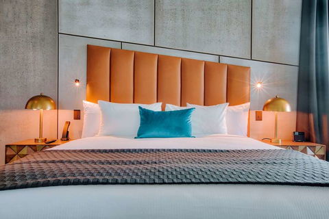 Eatons Hill Hotel - Accommodation Australia 13