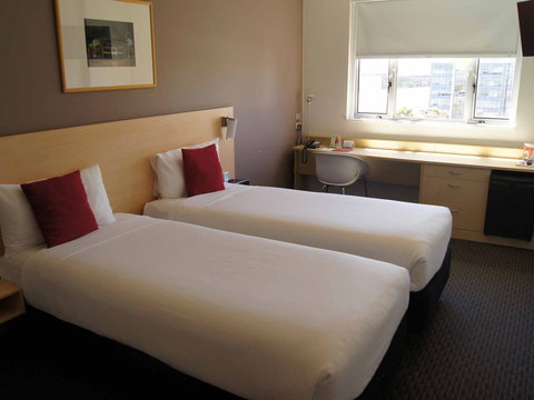 Hotel Ibis Sydney Olympic Park - Australia Shopping 5