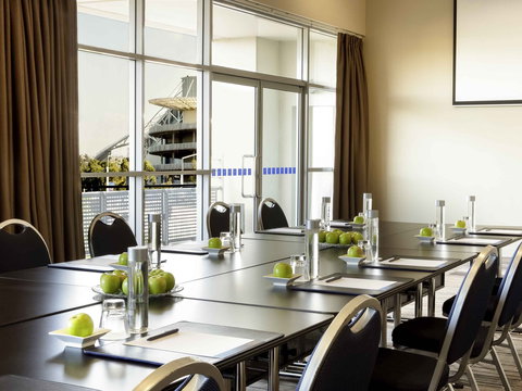 Hotel Ibis Sydney Olympic Park - Australia Shopping 10