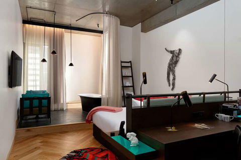 QT Melbourne - Accommodation Australia 7