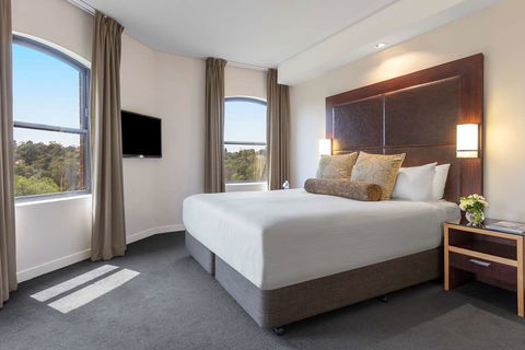 Amora Hotel Riverwalk Melbourne - Accommodation Australia 11