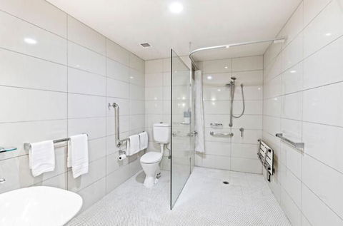 Alexandra Hills Hotel - Accommodation Australia 7