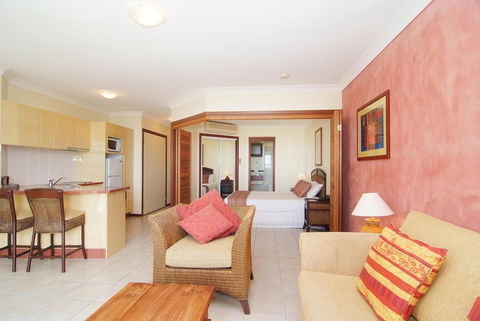 At Waters Edge Resort - Accommodation Australia 2
