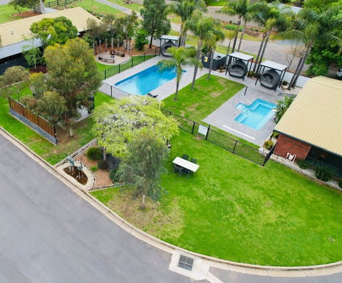 Federation Motor Inn - Accommodation Australia 0