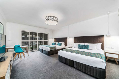 Quality Siesta Resort - Australia Shopping 1