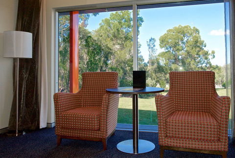 Alexandra Hills Hotel - Accommodation Australia 2